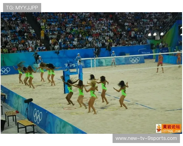 “天府新区沙滩赛场：沙滩合球挑战传统竞技”